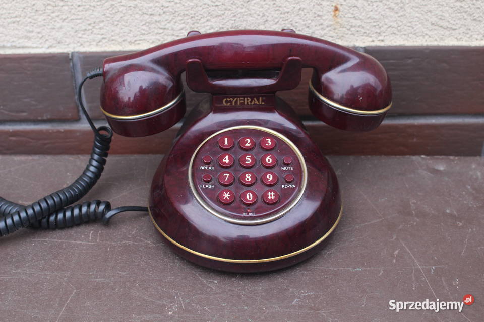 stary telefon cyfral