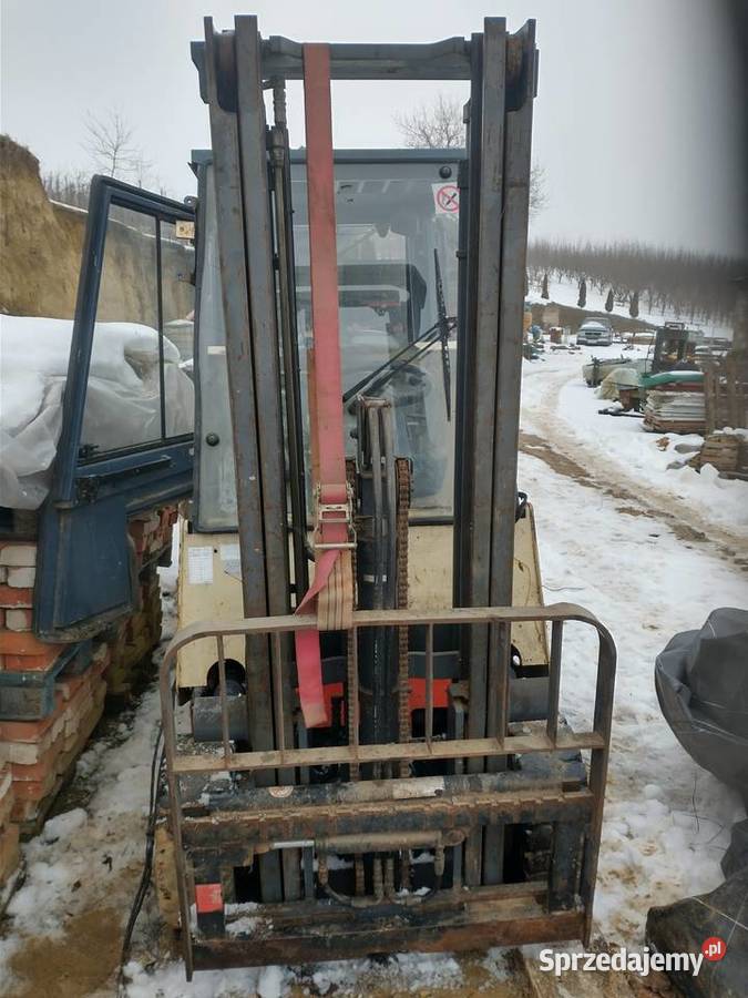 Wozek widlowy Nissan elektryk