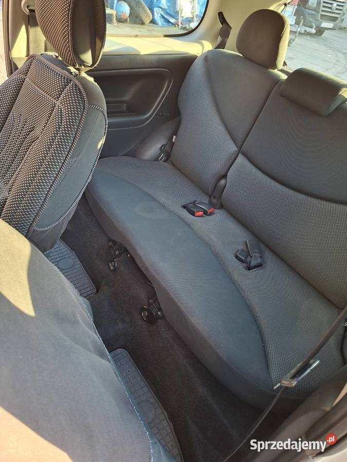 Toyota Yaris 14 diesel 2005 super uszkodzony Yaris Ostrowiec Świętokrzyski