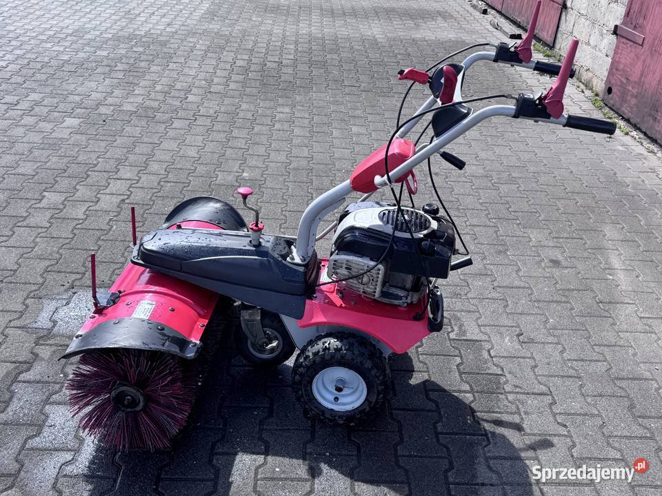 Sprzedam zamiatarkę spalinową Pozostałe Woźniki sprzedam