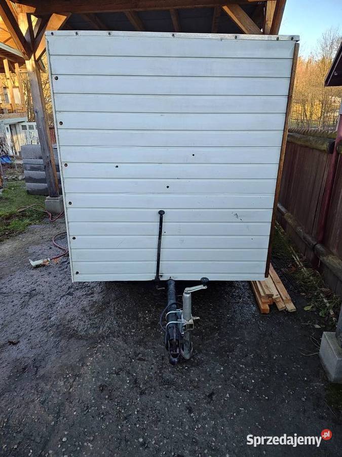 Przyczepka samochodowa do przewozu zwierząt Rok produkcji 1988 Krzczonów