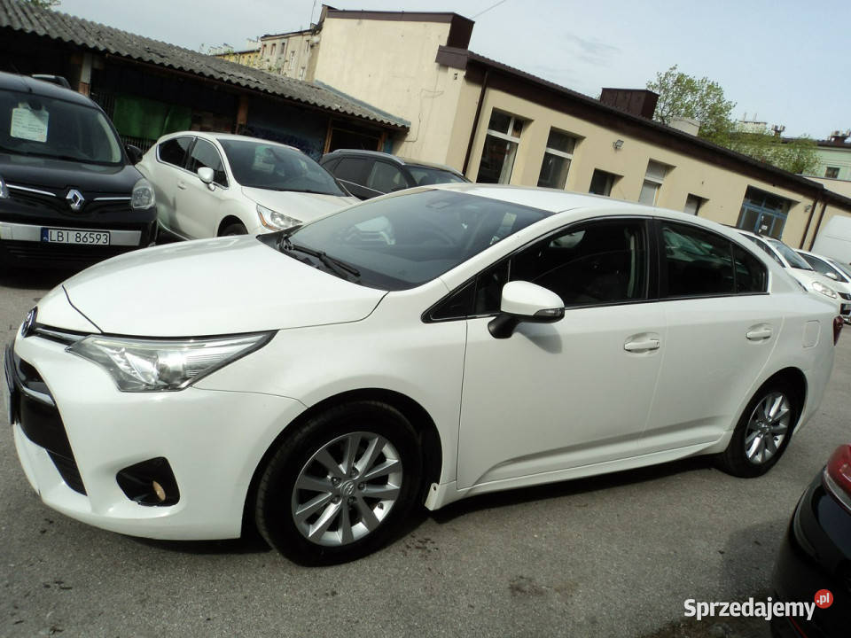 Toyota Avensis sprzedam Toyote AVENSIS 18 B