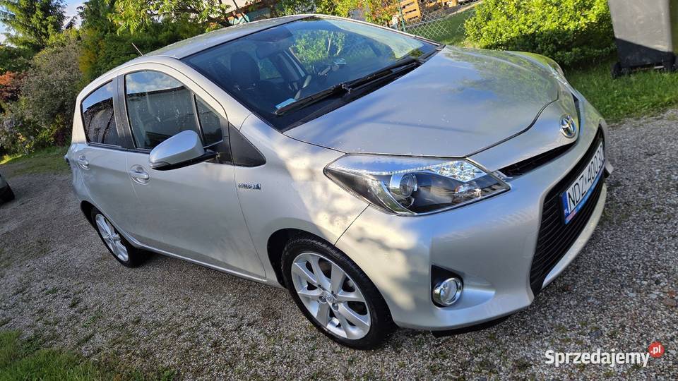 Toyota Yaris Hybryda Automat 52 przebiegu Rok produkcji 2013 Gdańsk