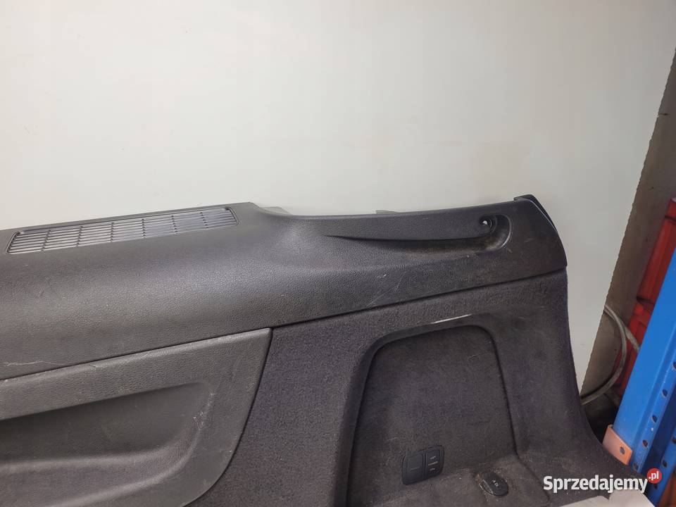 BOCZEK BAGAŻNIKA PRAWY AUDI Q7 4L 4L0863880AA śląskie Przystajń