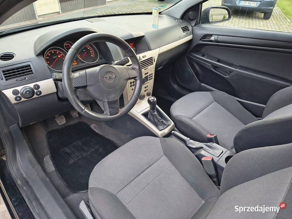 Opel Astra GTC 1490 Astra Glinnik