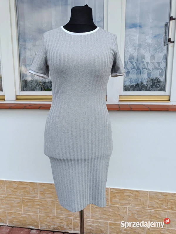 Szara sportowa prosta sukienka w prążki HM H&M Dąbrowica