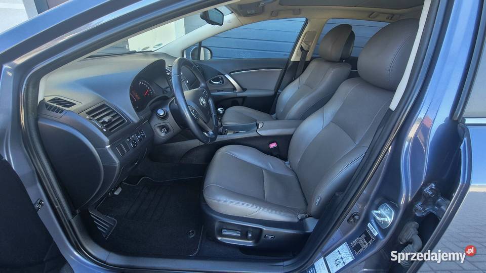 Toyota Avensis 20 D4D Executive Xenon Navi Avensis lubelskie Zamość sprzedam