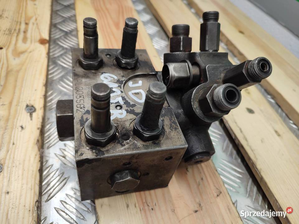 Zawór hydrauliczny John Deere 6135R AL205562 Wilkowo