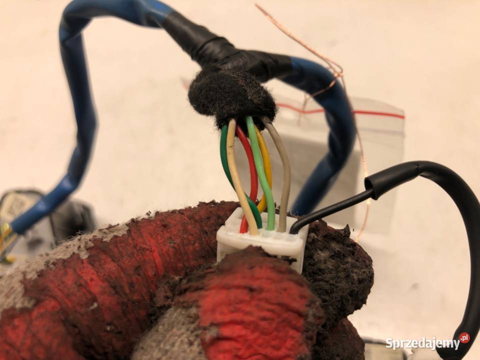 PRZEŁĄCZNIKI KIEROWNICY MULTIFUNKCJA HYUNDAI i30 Panele sterowania, przełączniki podkarpackie