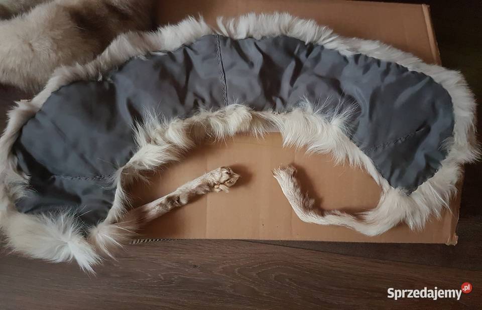 Ślubna biała suknia z kamyczkami Kraków