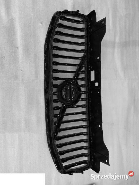 VOLVO XC60 II 2017 ATRAPA GRILL GRIL 31425535 Karoseria Kozubszczyzna sprzedam