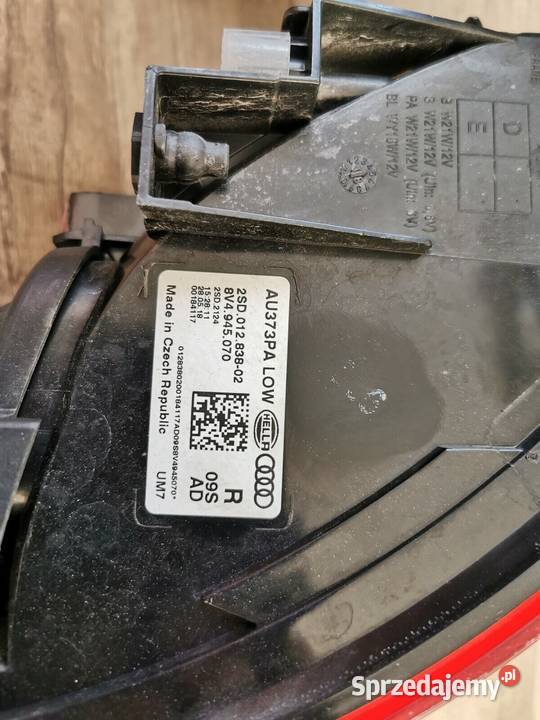 AUDI A3 8V4 SPORTBACK LIFT LEWY PRAWY Oświetlenie Świerzawa