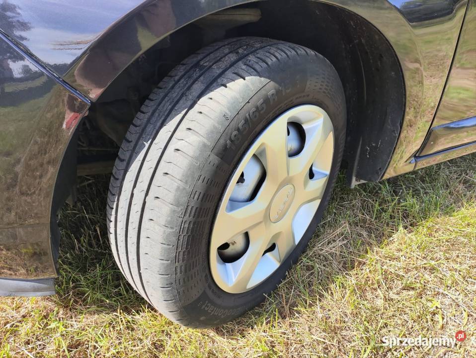 Dacia sandero 12 benzyna czarny Koło