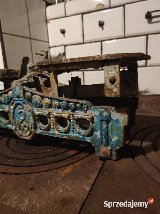 Zabytkowa żeliwna waga szalkowa 5 ok 19301950 Radomsko