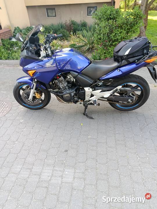 Do zaoferowania Honda CBF 600 produkcji 2004 Honda Szymanów sprzedam