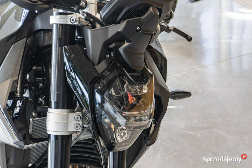 BMW F F 900 R benzyna Łódź