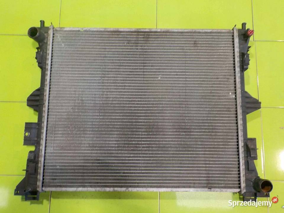 GRAND VOYAGER V 09r 28 CRD chlodnica wody osobowe