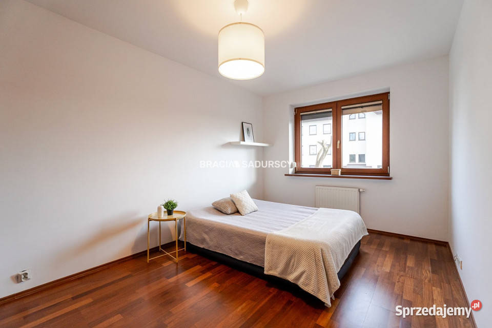 Mieszkanie sprzedam 798m2 3 pokoje Kraków