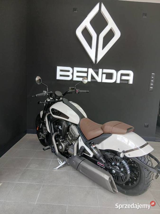 Benda Dark Flag Commander 500 Mystic White 2026 Nowy Sącz