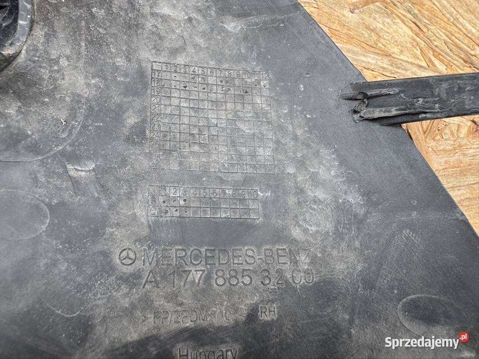 Kratka zderzaka przód prawa rh MercedesBenz W177 osobowe