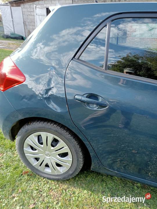 Toyota Auris 20 D4D 2008r hak Tuczępy