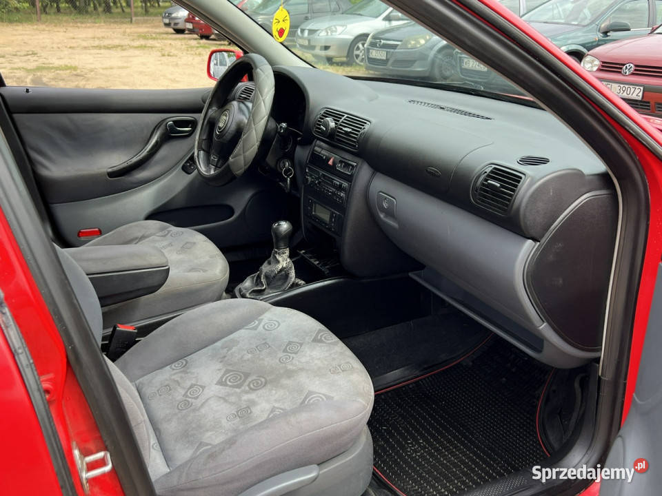 Seat Leon 16 Benzyna 2000r Z Hakiem i