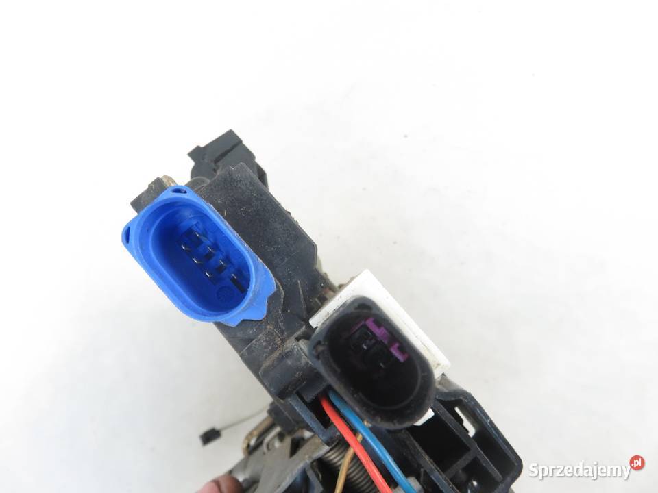 ZAMEK PRAWY TYLNY VW TOUAREG I