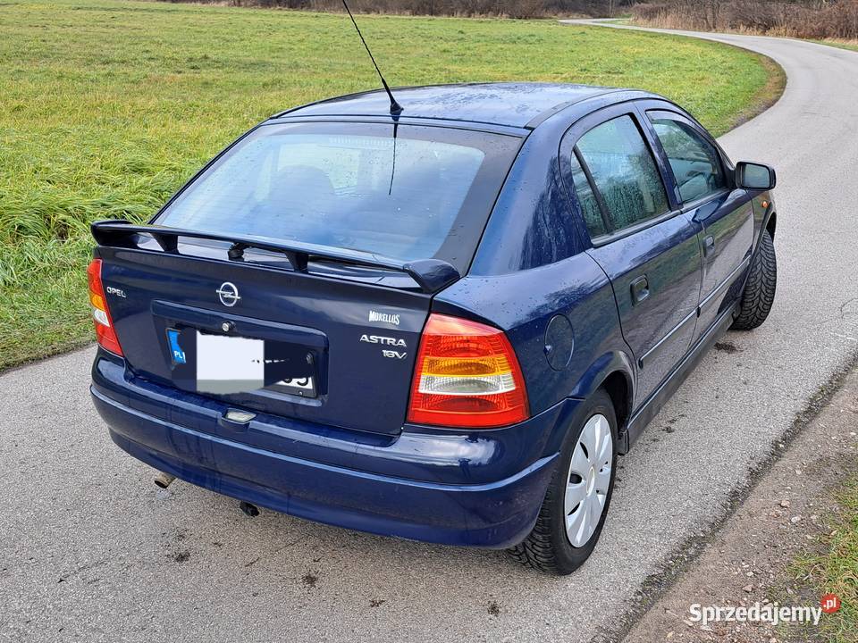Sprzedam ładnego Opla Astre 2 12 benzyna 2000r Astra Żyrardów