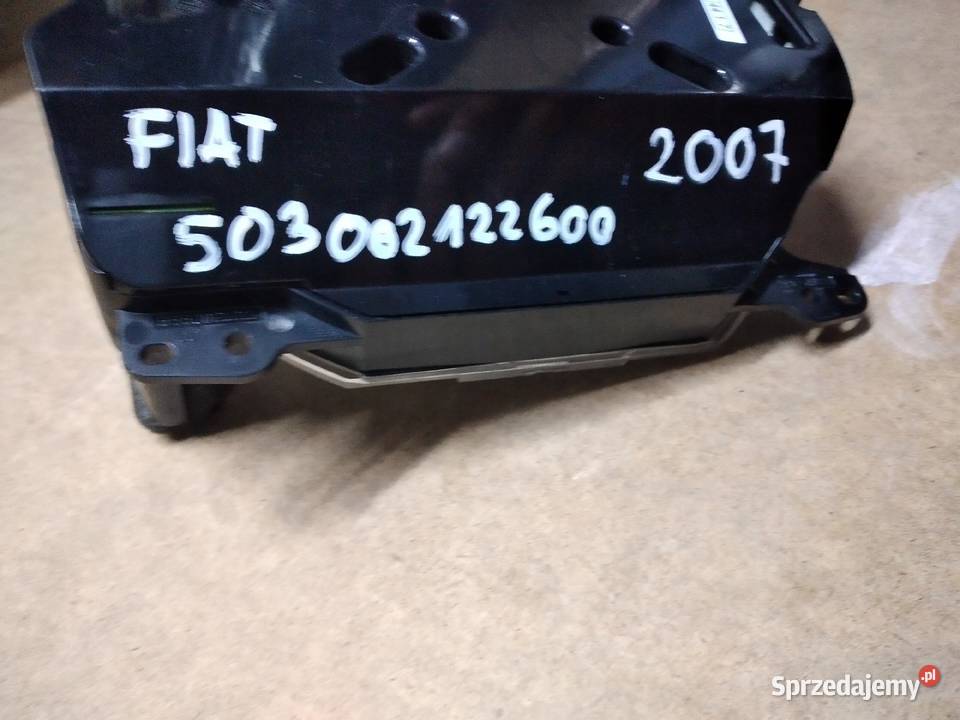 FIAT 500 SCHOWEK KONSOLI 503082122600 2017 Rok produkcji 2017 Wyposażenie wnętrza