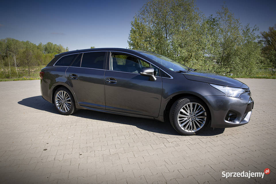 avensis toyota szklany dach Dęblin