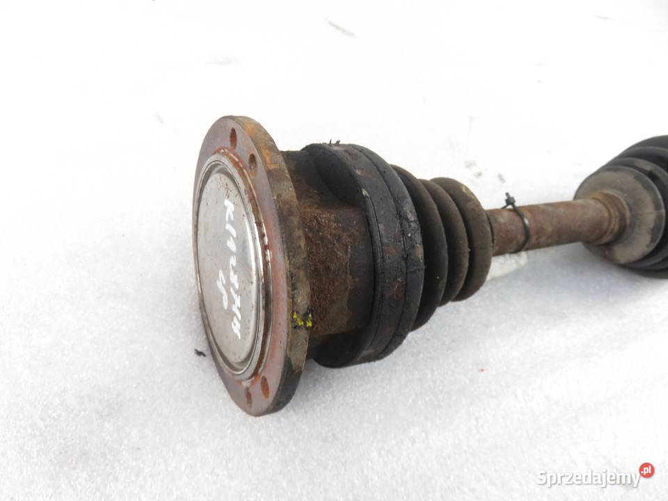 PÓŁOŚ LEWA PRZEDNIA NISSAN TERRANO II R20 27 TDi