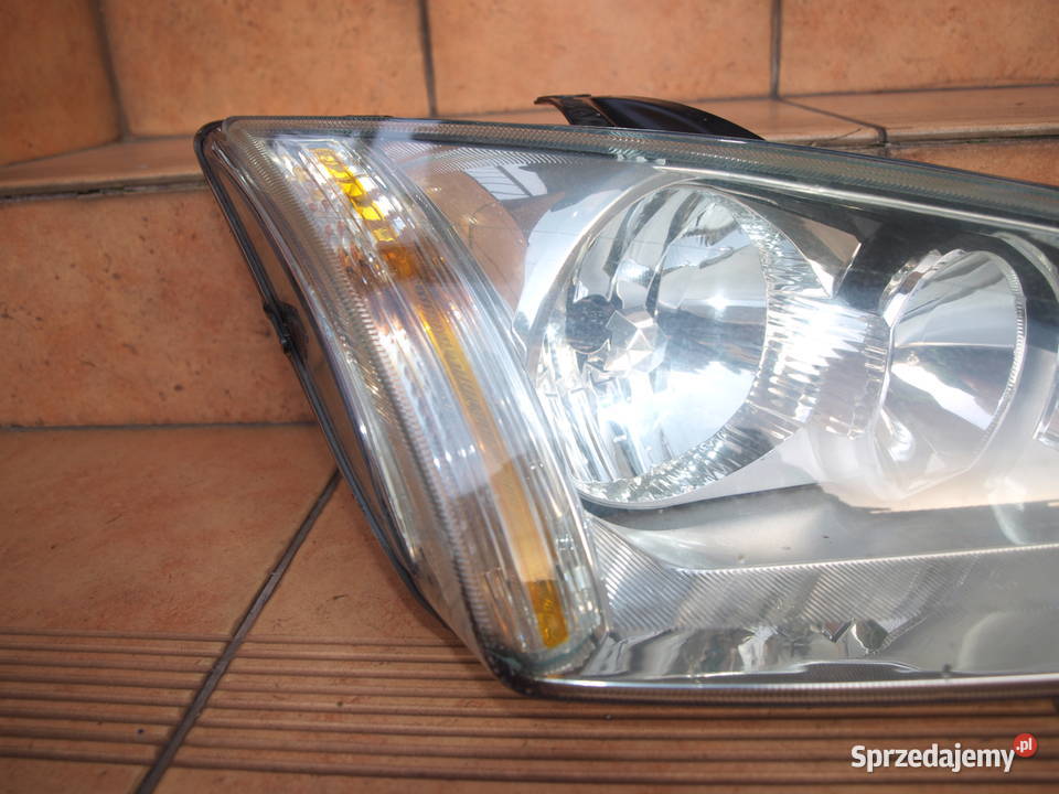Ford Focus Mk2 lampy przód zwykłe 2004 2008r osobowe Kalisz