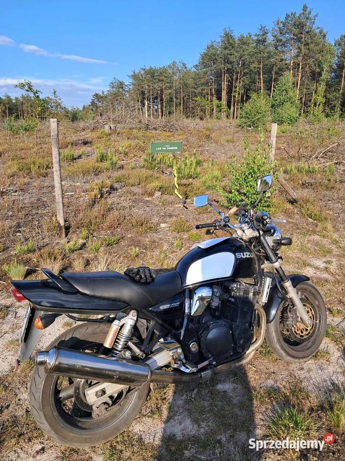 Suzuki GSX750 Inazuma