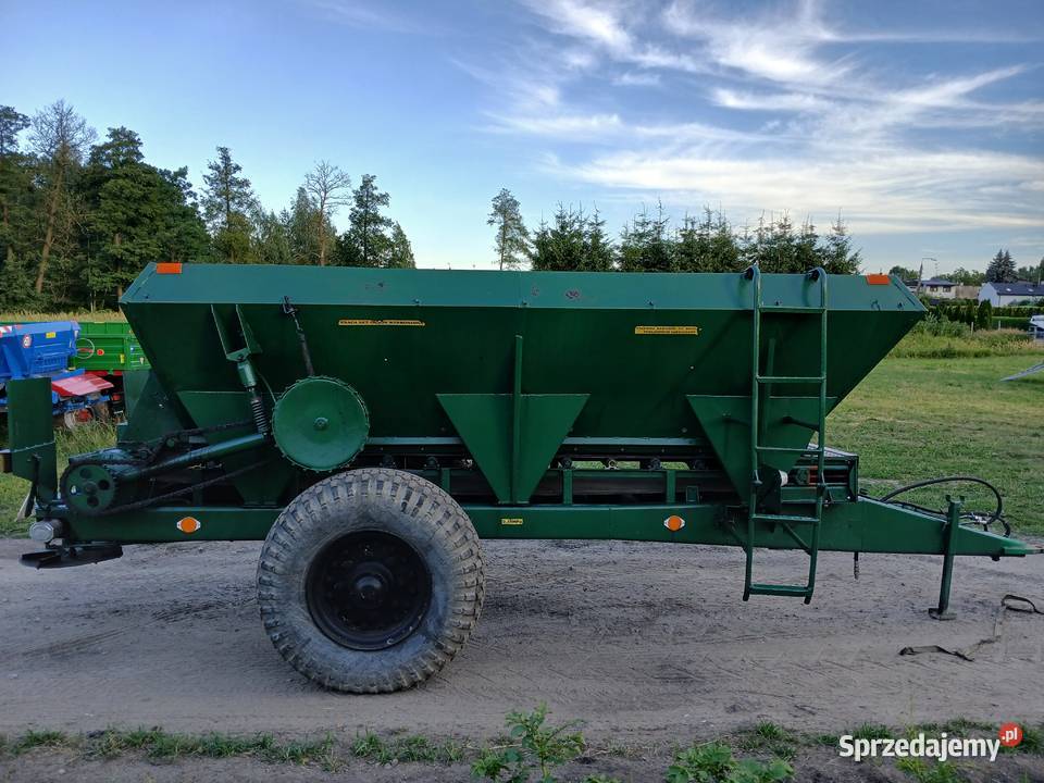 Rozsiewacz wapna rcw 3 rcw 5 piast wapniarka