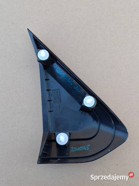 VW CRAFTER II 7C TRÓJKĄT ZAŚLEPKA BŁOTNIKA osobowe Bieleń