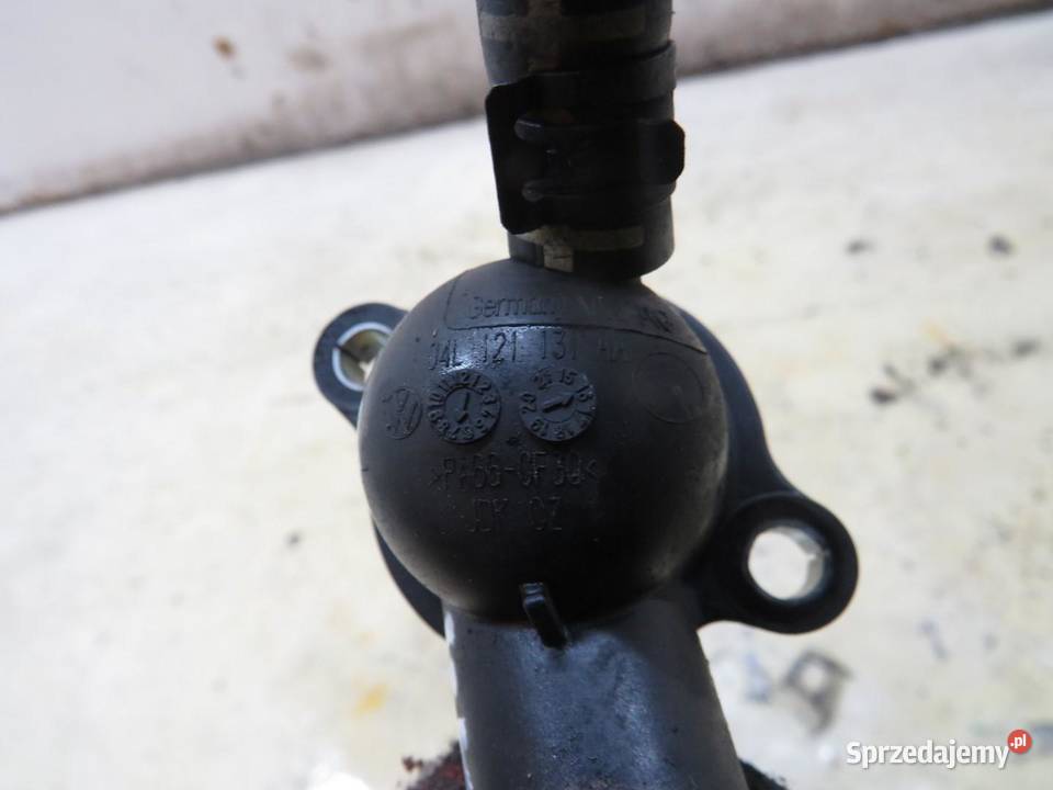KRÓCIEC WODY PASSAT B8 20 TDI 04L121131AA