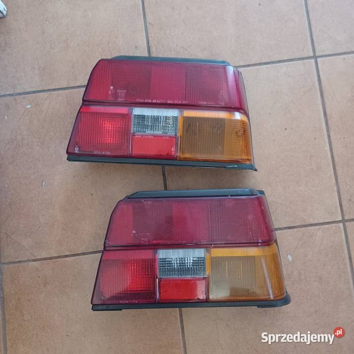 Toyota Tercel L20 lampa tył tylna prawa osobowe Rakoniewice