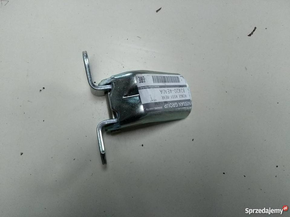 NISSAN QASHQAI zawias drzwi prawy przód Pilzno