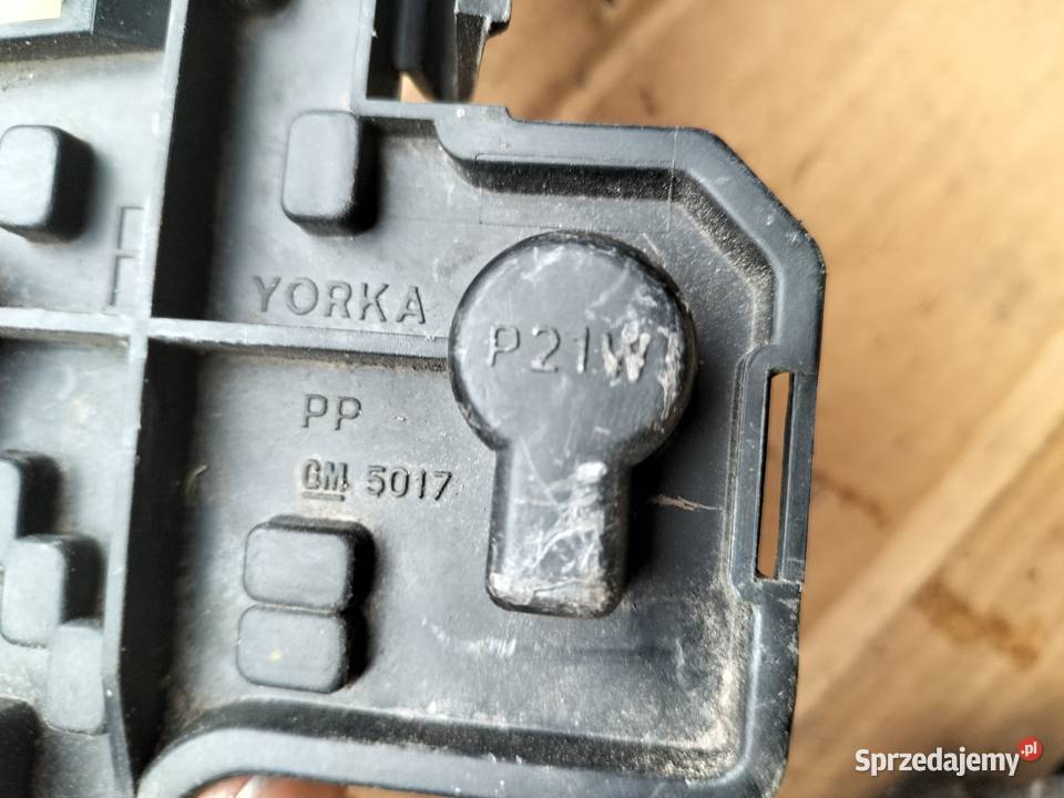 WKŁAD LAMPY TYŁ OPEL CORSA B GM5017 osobowe Kamień-Kolonia