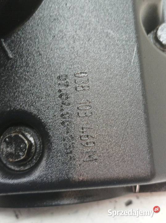 POKRYWA ZAWORÓW 038103469M 19 TDI VW Volkswagen