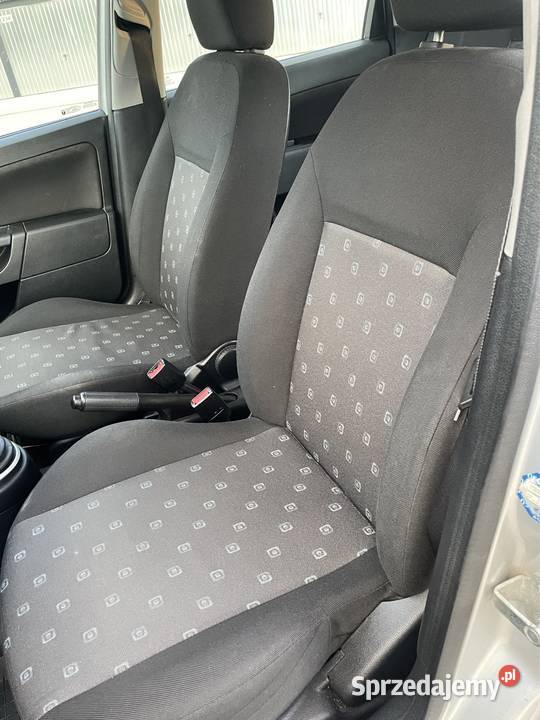 Ford fiesta mk6 benzyna 14 właściciela 10 lat poduszka powietrzna Łódź sprzedam