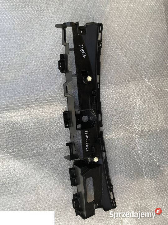 SUZUKI IGNIS ATRAPA WZMOCNIENIE GRILLA 7211162R0 Karoseria