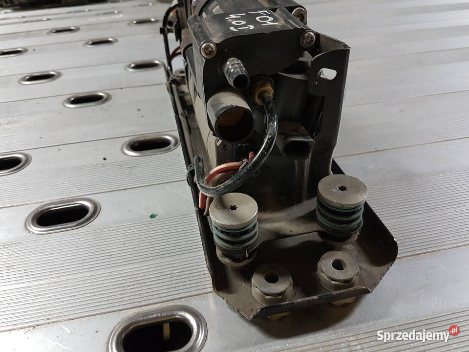 BMW 740D F01 KOMPRESOR ZAWIESZENIA STELAZ Turek