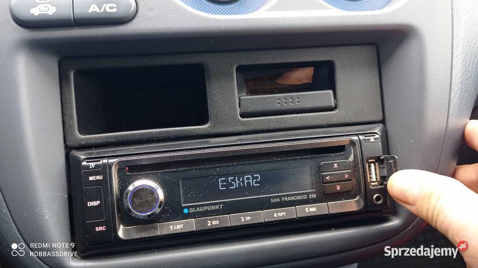 Radio samochodowe BLAUPUNKT CDR CDRW USB SDHCSD łódzkie sprzedam