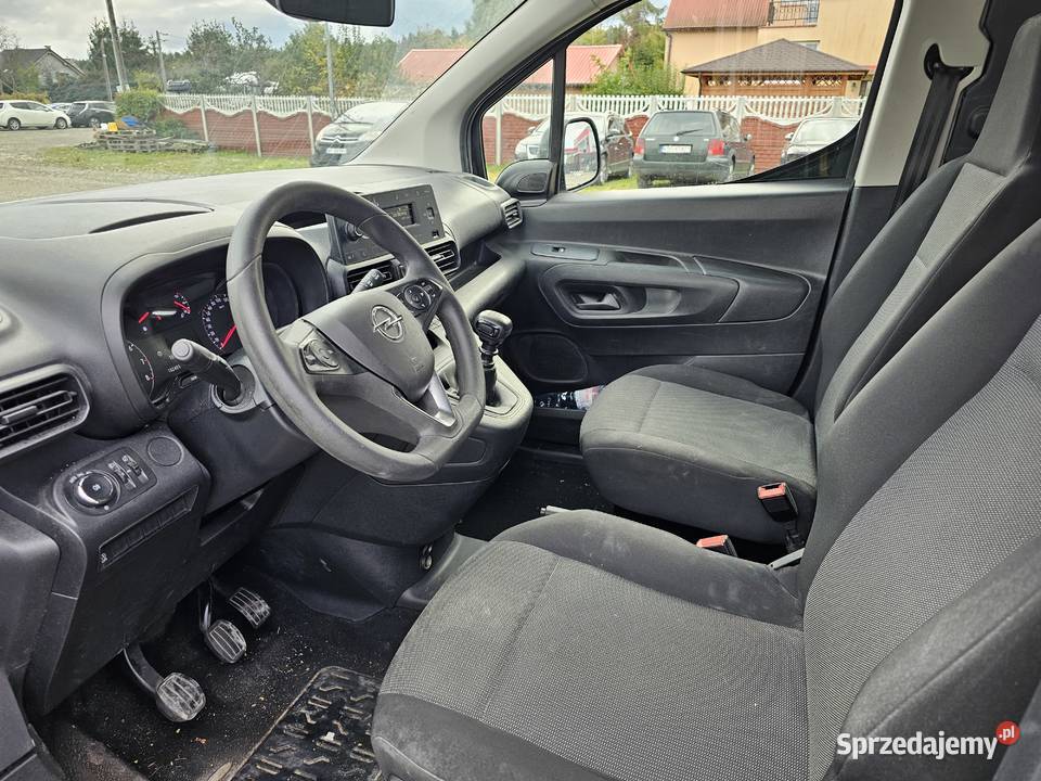 COMBO MAXI LONG CHLODNIA MROZNIA CARRIER KLIMA elektryczne szyby Opel