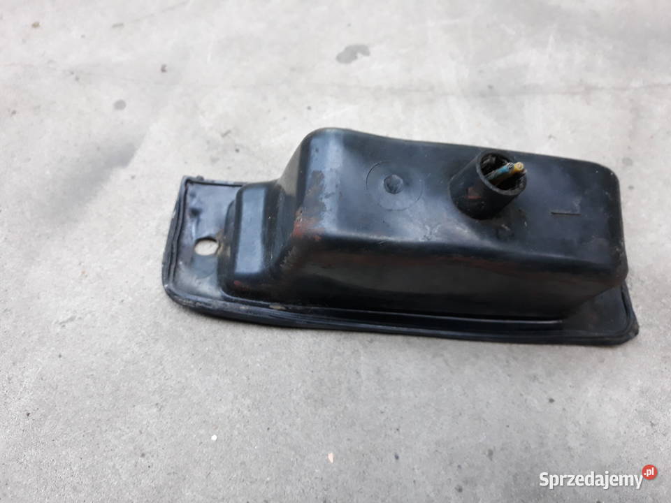 obudowa kierunkowskazu lewa przód Fiat125p 6874r