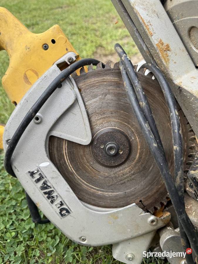 Ukośnica piła do cięcia ukośnego DeWalt
