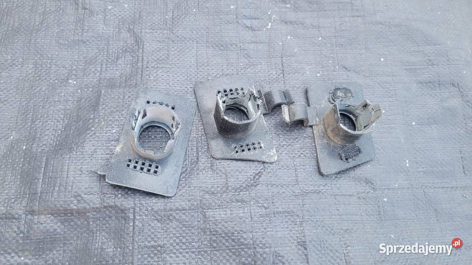 RENAULT MEGANE III HB UCHWYT KOSZYK MOCOWANIE Karoseria sprzedam