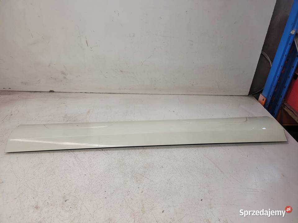 LISTWA DRZWI PRAWY PRZÓD AUDI Q3 LY9K 8U0853960D