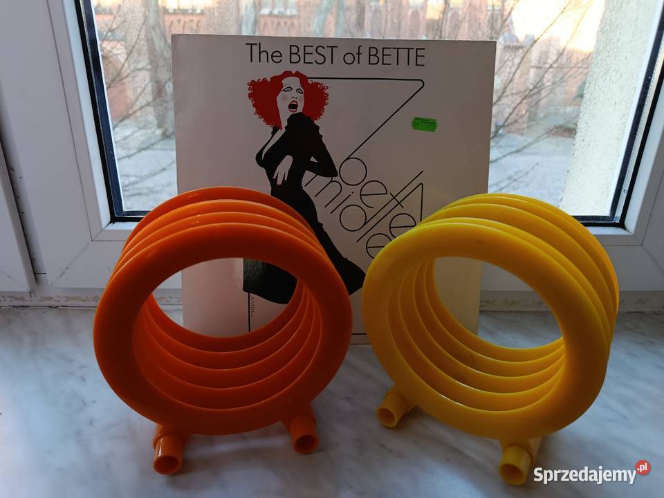 Dwa stojaki na płyty winylowe z PRL Veritas Choszczno